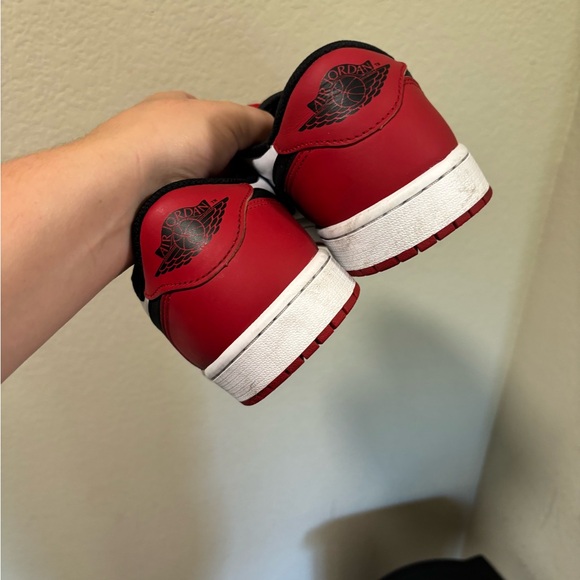 Jordan retro 1 low bred toe - Picture 8 of 11